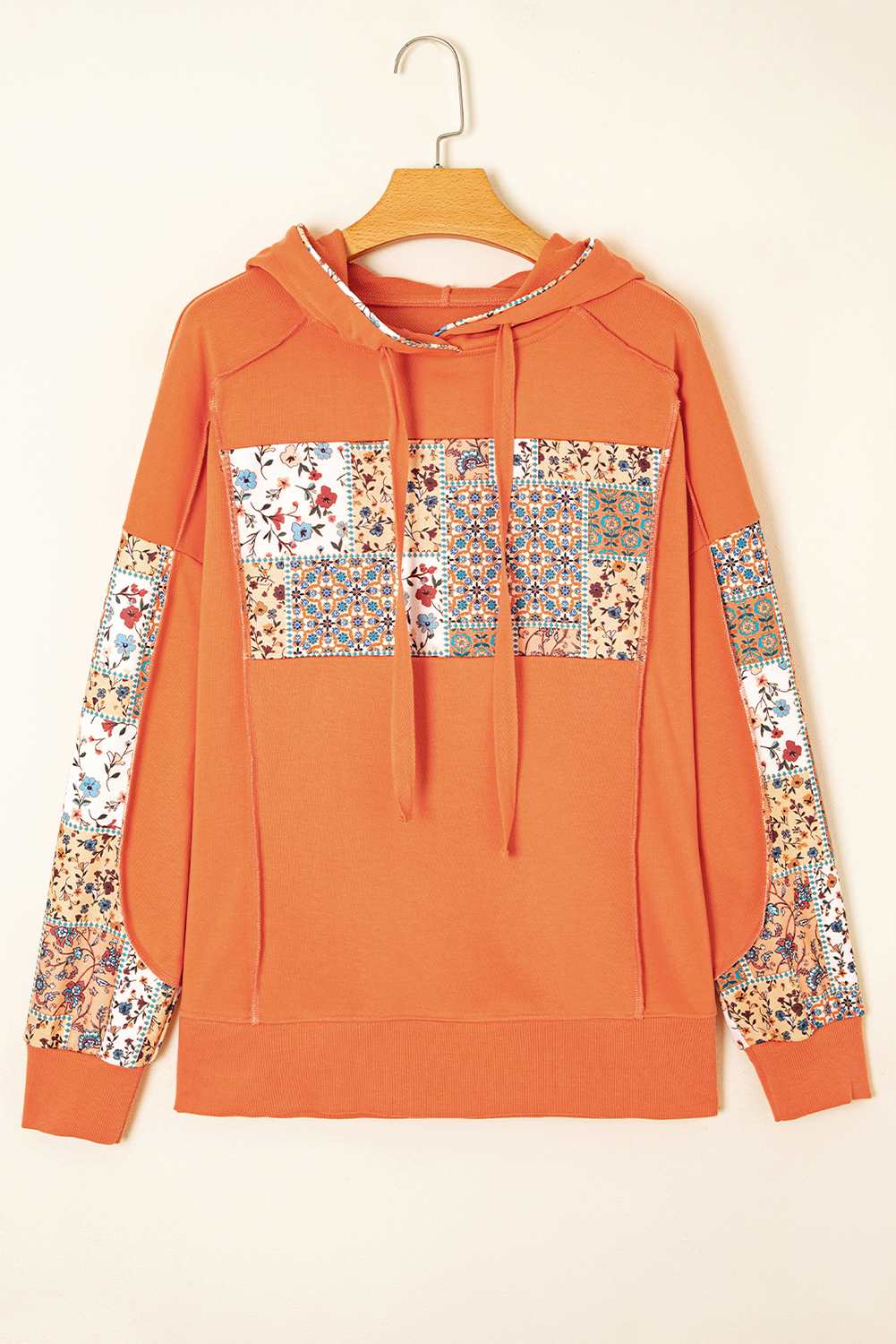 Stylish Hooded Sweatshirt with Drawstring and Side Slits - Perfect for Fall - Detail View 3