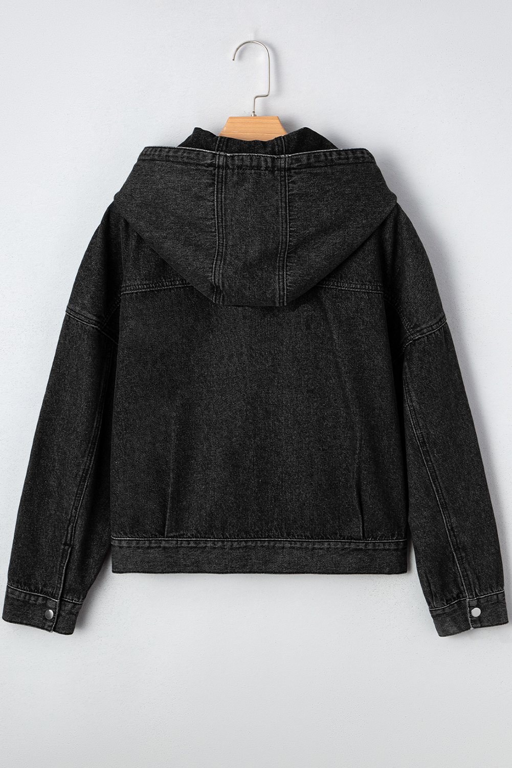 Casual Everyday Wear: Black Drop Shoulder Hooded Jacket with Solid Color and Pocket Detail - Detail View 7