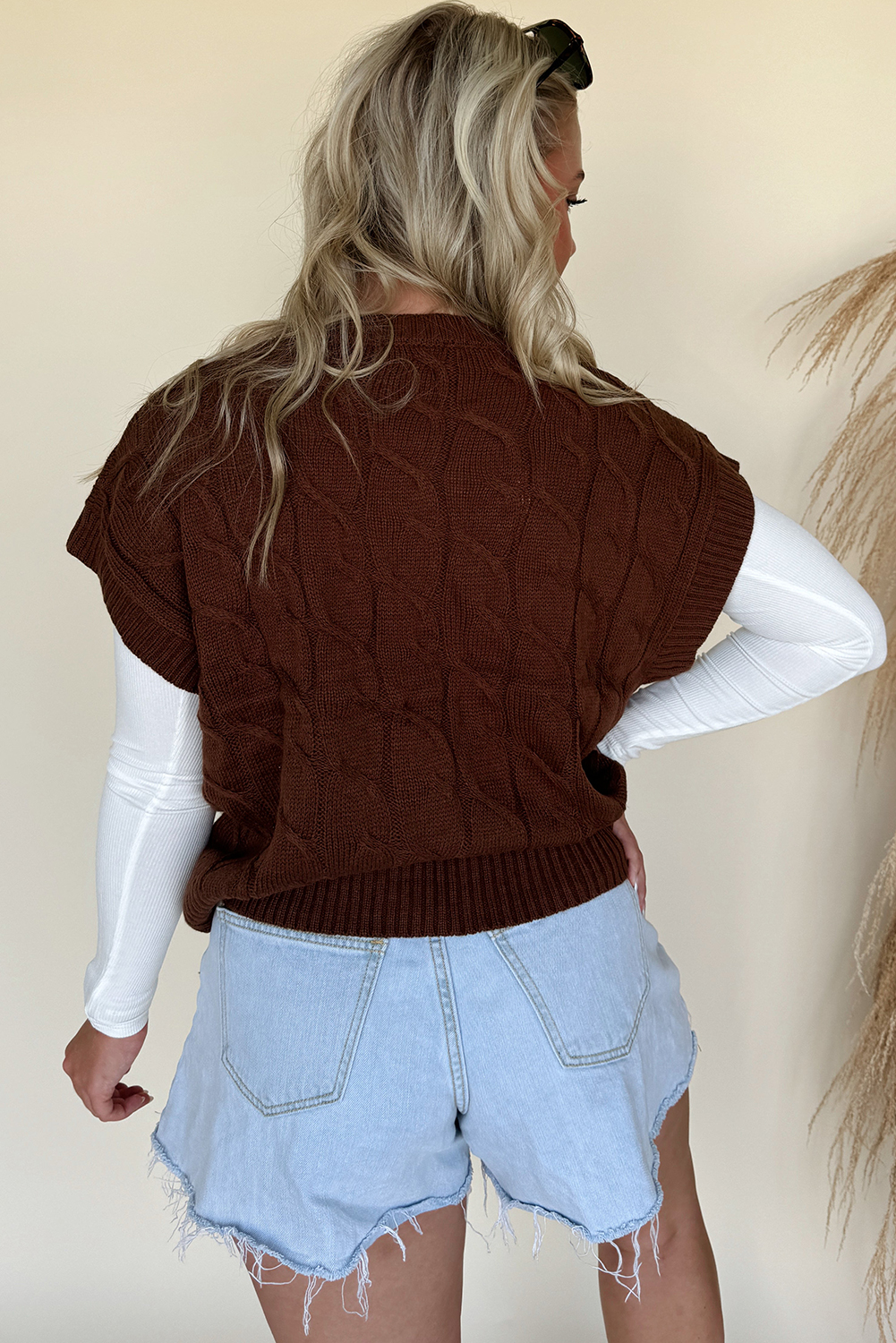 Casual Dark Brown Short Sleeve Sweater with Cable Knit Design - Perfect for Fall - Detail View 2
