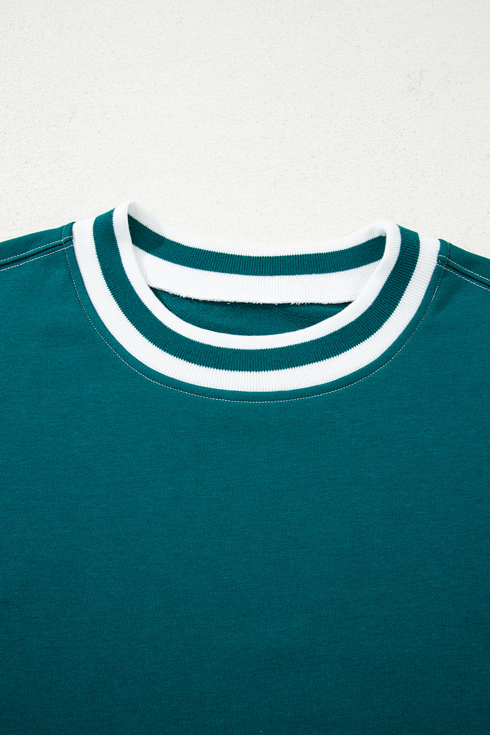 Trendy Cropped Sweatshirt for Women - Blackish Green with Colorblock Design - Detail View 10