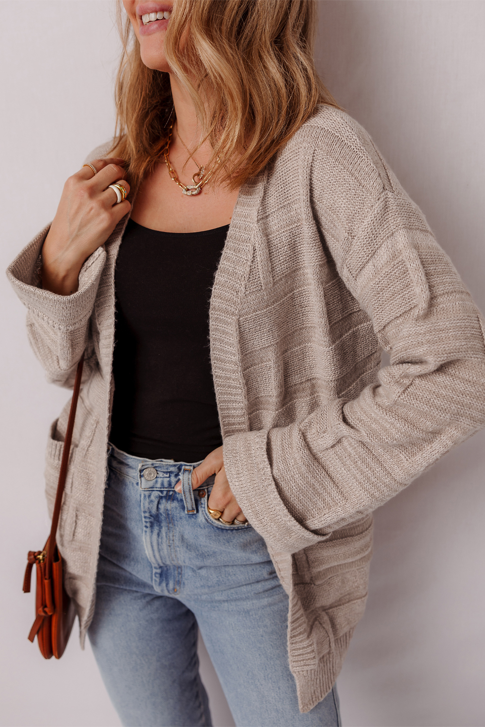 Versatile Solid Color Knit Cardigan with Pockets - Ideal for Layering and Everyday Style - Detail View 3