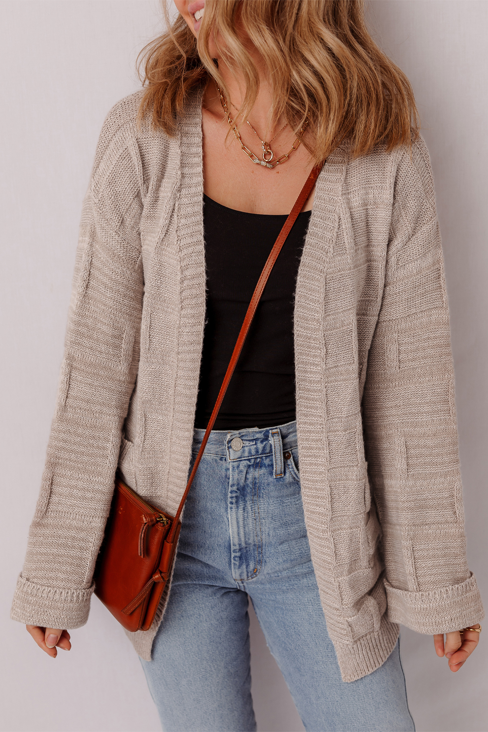 Versatile Solid Color Knit Cardigan with Pockets - Ideal for Layering and Everyday Style - Detail View 7
