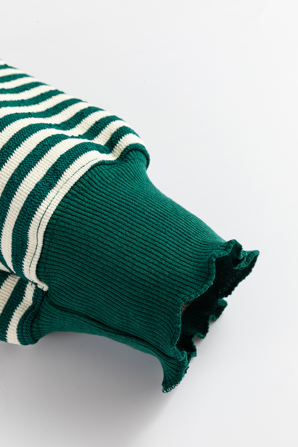 Stylish and Comfortable Long Sleeve Striped Top - Perfect for Daily Autumn Outfits - Detail View 6
