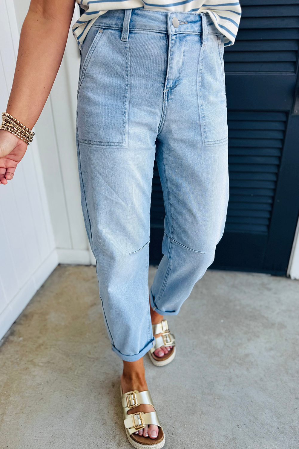 Fashionable Beau Blue Denim Jeans with Stylish Patch Pockets - Casual Daily Wear - Detail View 3