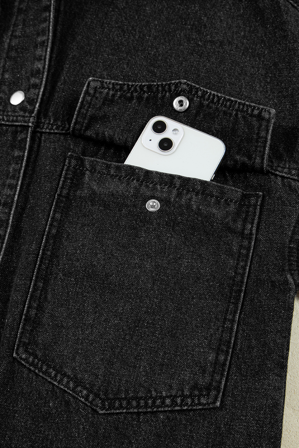 Stylish Long Sleeve Black Denim Jacket for Fall & Autumn - Comfortable and Versatile - Detail View 10