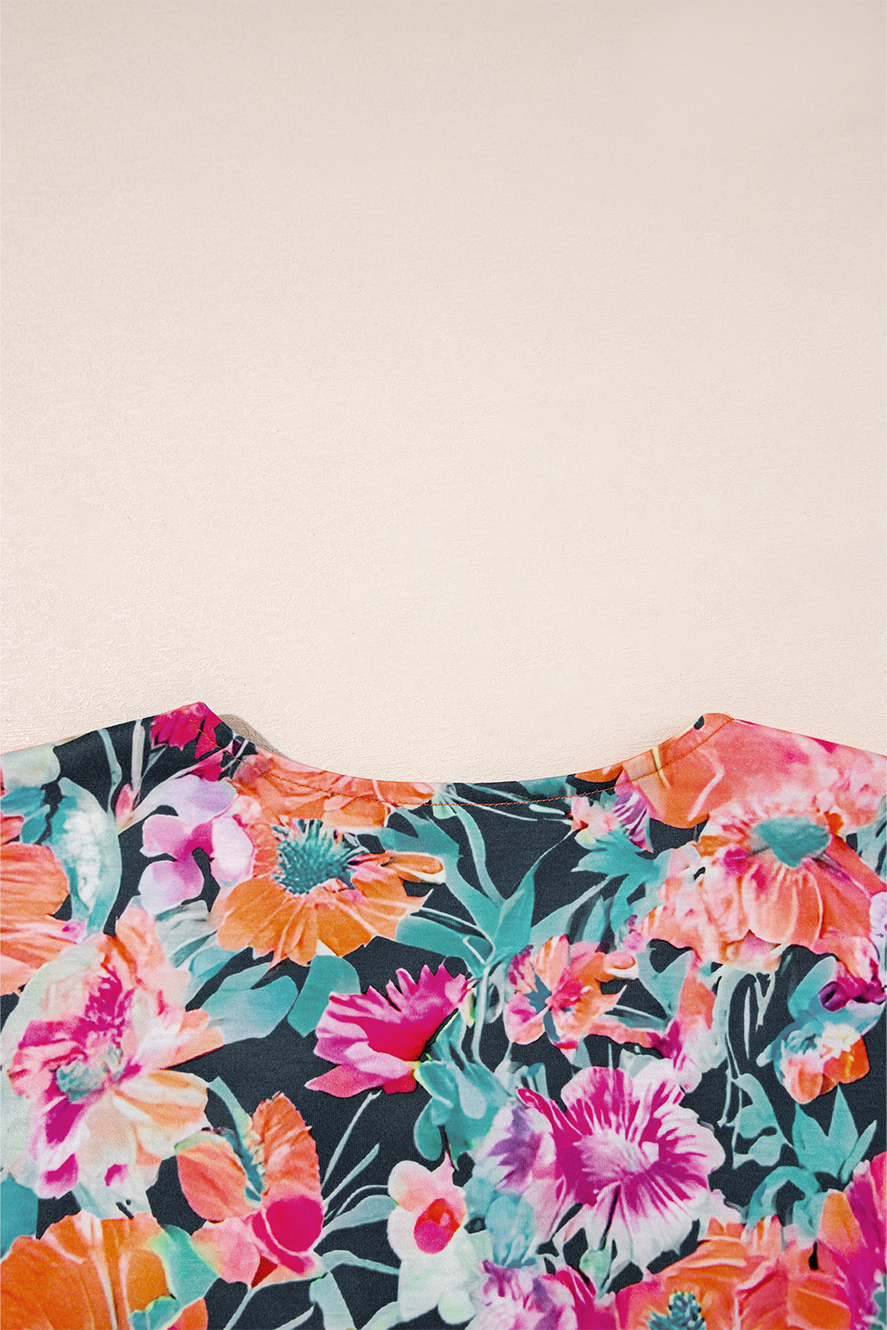 Versatile Daily Wear: Women's Black Floral Shift Blouse with Bracelet Sleeves - Detail View 7