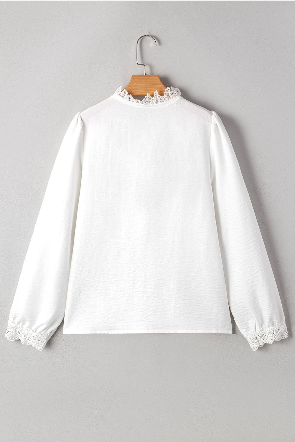 Women's Elegant White Lace Patchwork Buttoned Stand Neck Loose Shirt - Detail View 9
