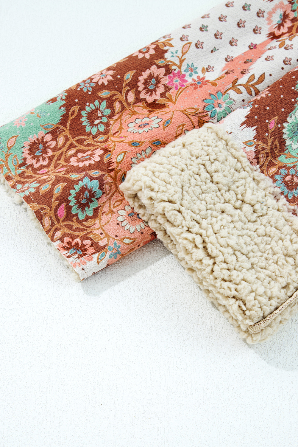 Cozy Long Sleeve Vintage Floral Hoodie - Perfect for Daily Winter Wear - Detail View 11