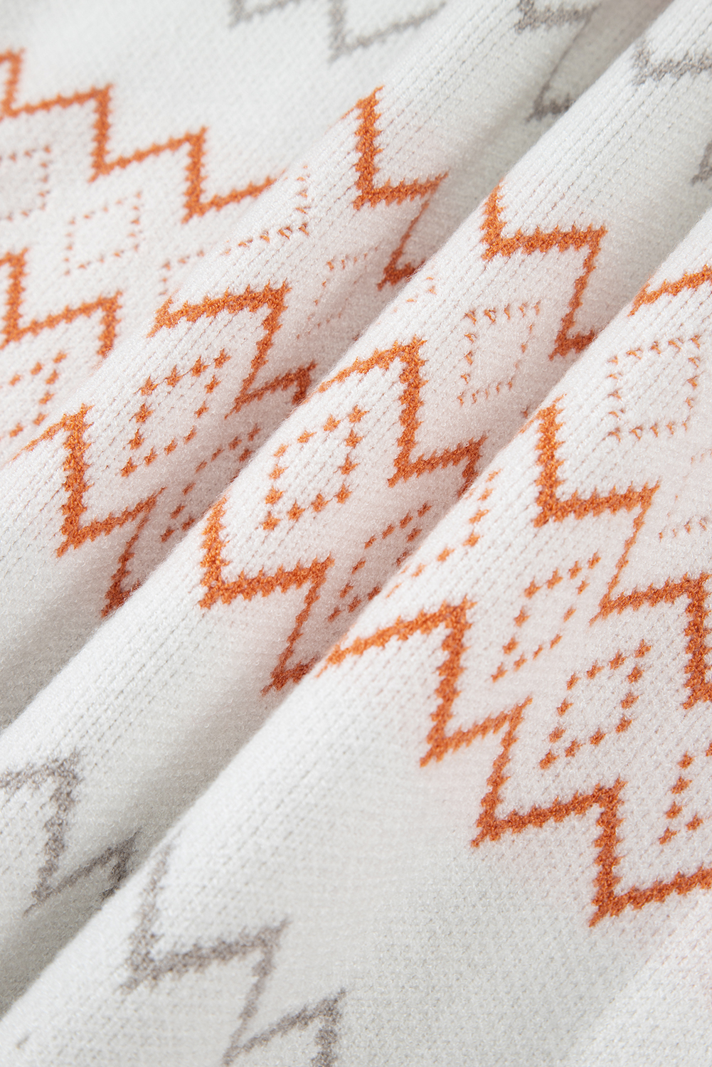 Women's Khaki Zigzag Geometric Pattern Knitted Pullover Sweater for Casual Fall Days - Detail View 21
