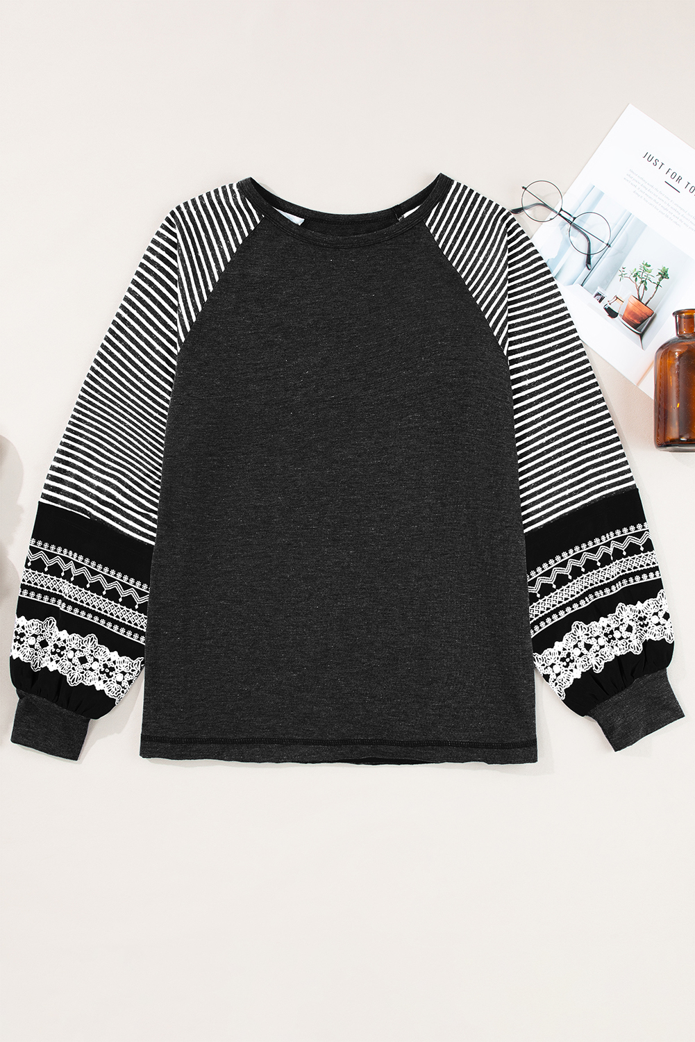 Women's Top, Black Striped, Contrast Print, Raglan Sleeve, Long Sleeve, Casual Style, Daily Wear, Shift Silhouette, Round Neck, Comfortable, Fall Fashion, Autumn Style, Versatile Top - Detail View 8