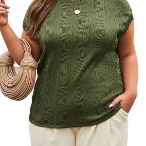Plus Size Jungle Green Wavy Textured Tee for Women – Casual Summer Style