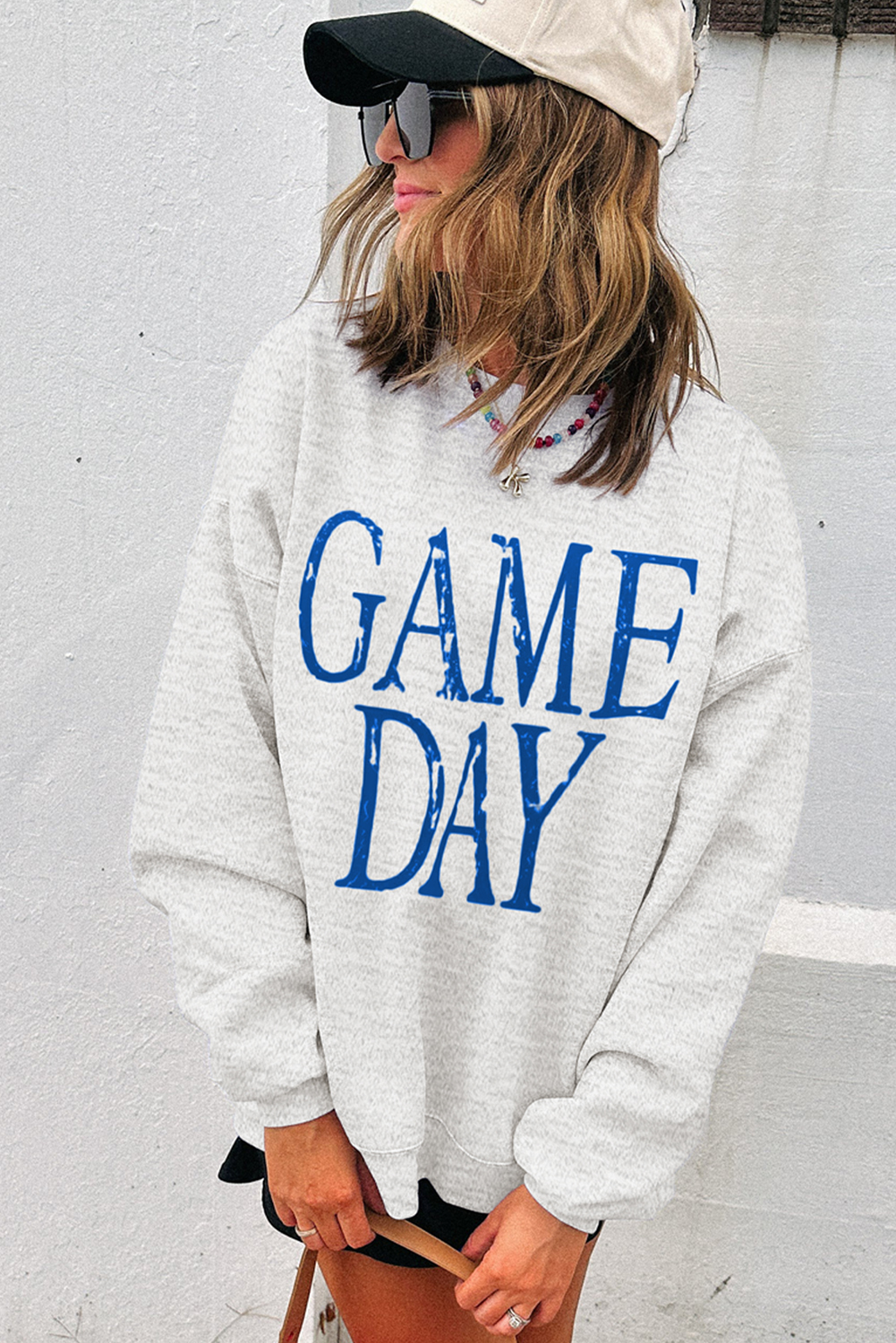 Comfortable and Stylish Baggy Sweatshirt in Blue - Ideal for Fall & Autumn Outings - Detail View 3