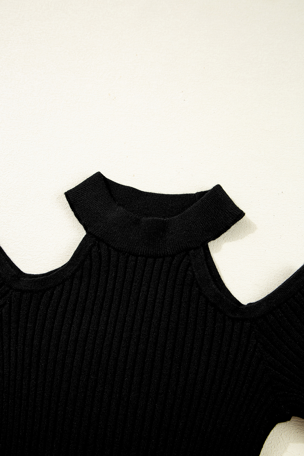 Seductive Long Sleeve Sweater with Off-the-Shoulder Design and Choker Neck - Detail View 10