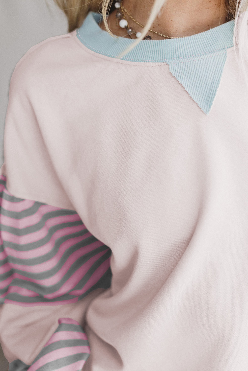 Casual Fall Sweatshirt with Colorblock Design and Drop Shoulder, Perfect for Daily Wear - Detail View 6