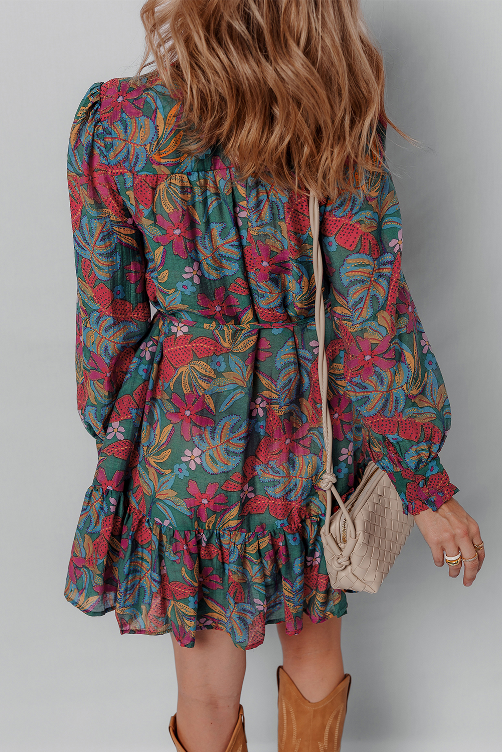 Charming Women's Green Floral Dress with Puff Sleeves and Ruffled Detailing - Detail View 2