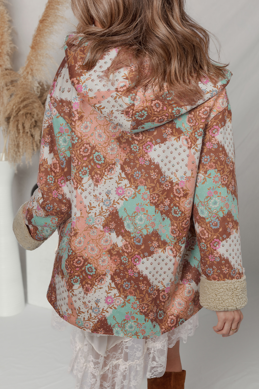 Cozy Long Sleeve Vintage Floral Hoodie - Perfect for Daily Winter Wear - Detail View 3