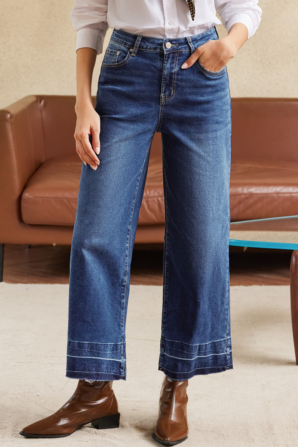 Stylish Real Teal Wide Leg Jeans with Raw Hem - Perfect for Daily Wear - Detail View 6