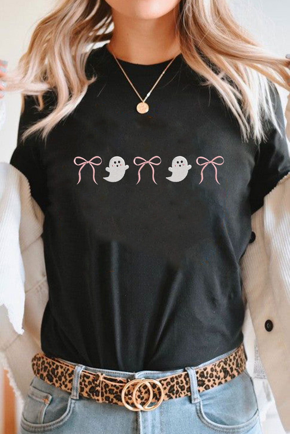 Casual Black T-Shirt with Adorable Ghost Bow Embroidery - Perfect for Halloween - Detail View 2