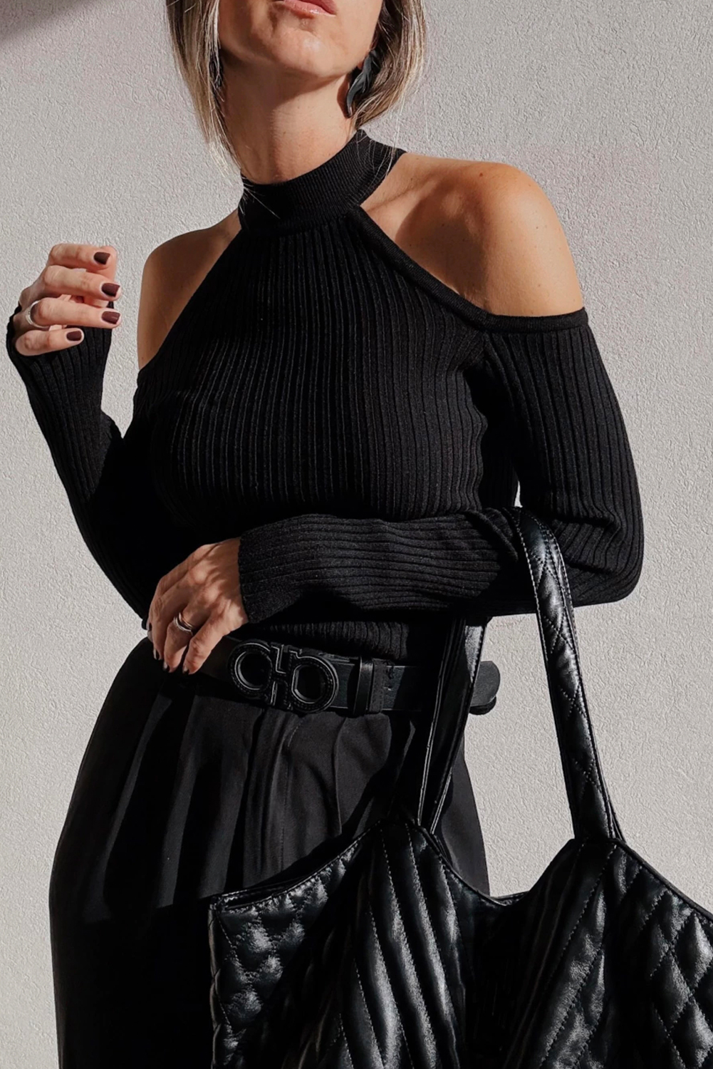 Seductive Long Sleeve Sweater with Off-the-Shoulder Design and Choker Neck - Detail View 2