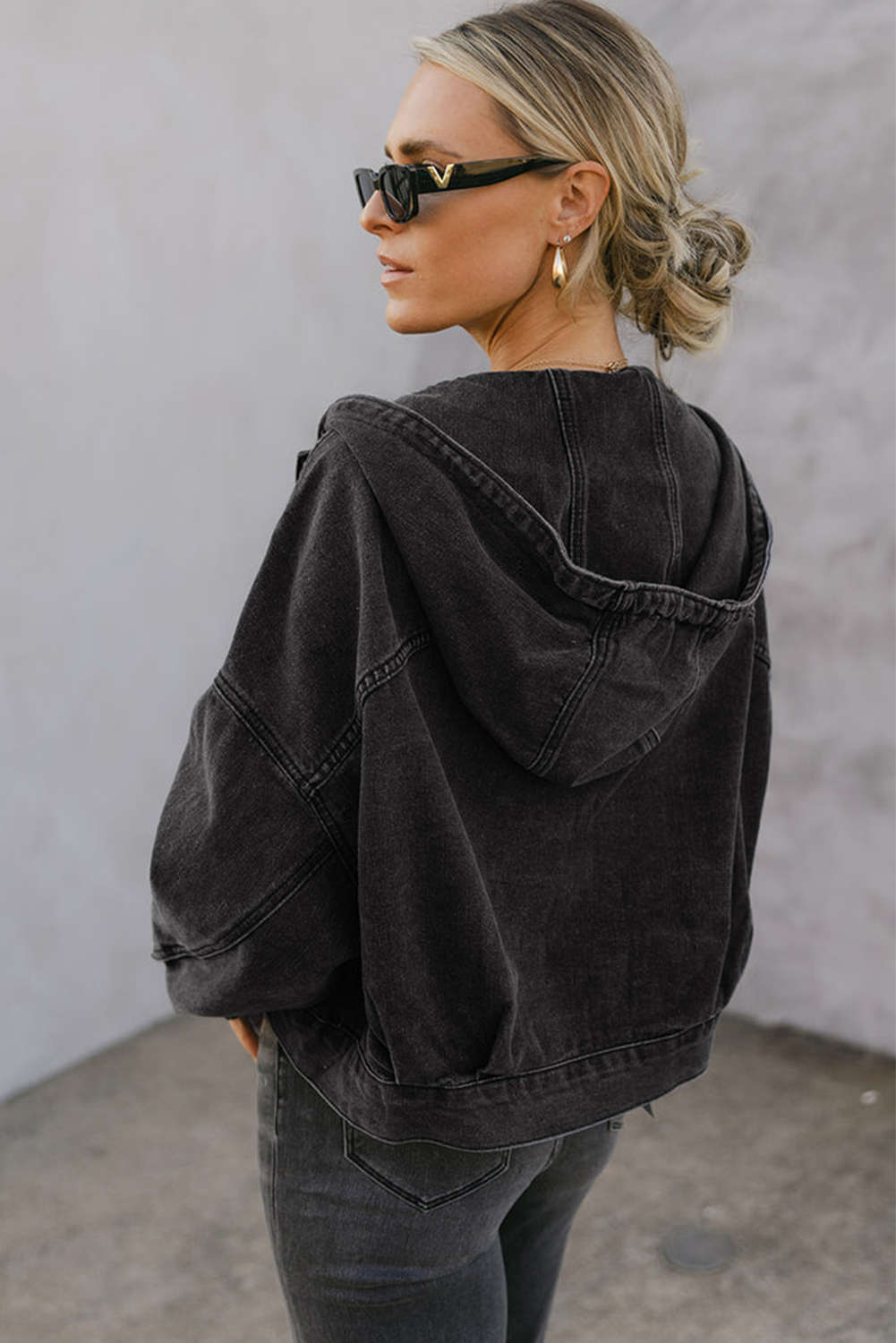 Stylish Long Sleeve Black Denim Jacket for Fall & Autumn - Comfortable and Versatile - Detail View 2