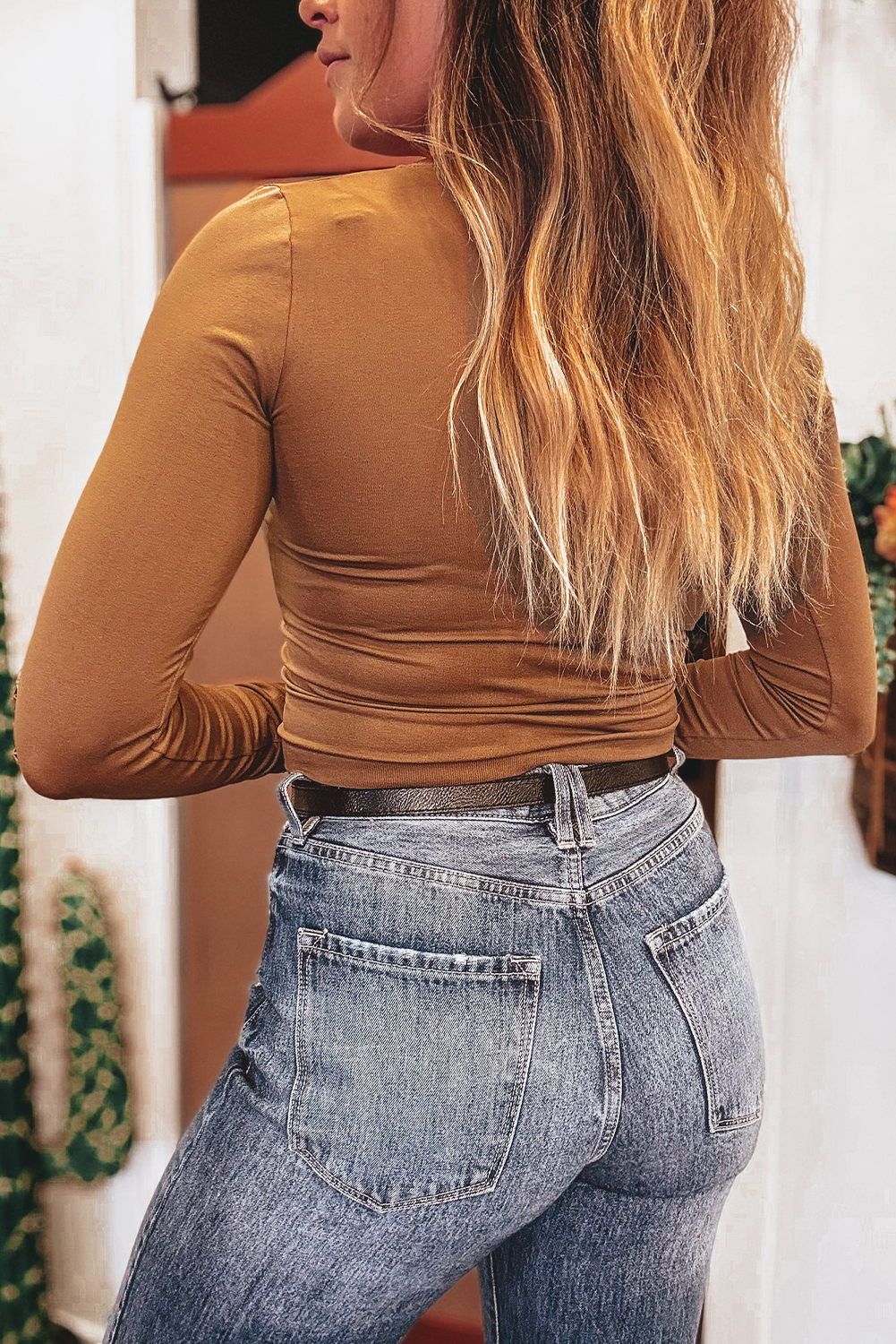Chic Chestnut Long Sleeve Top with Round Neck - Perfect for Daily and Vacation Wear - Detail View 2
