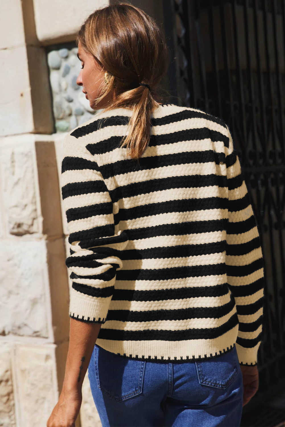 Elegant Daily Wear Cardigan - Comfortable Long Sleeve with Gold Button Details - Detail View 7