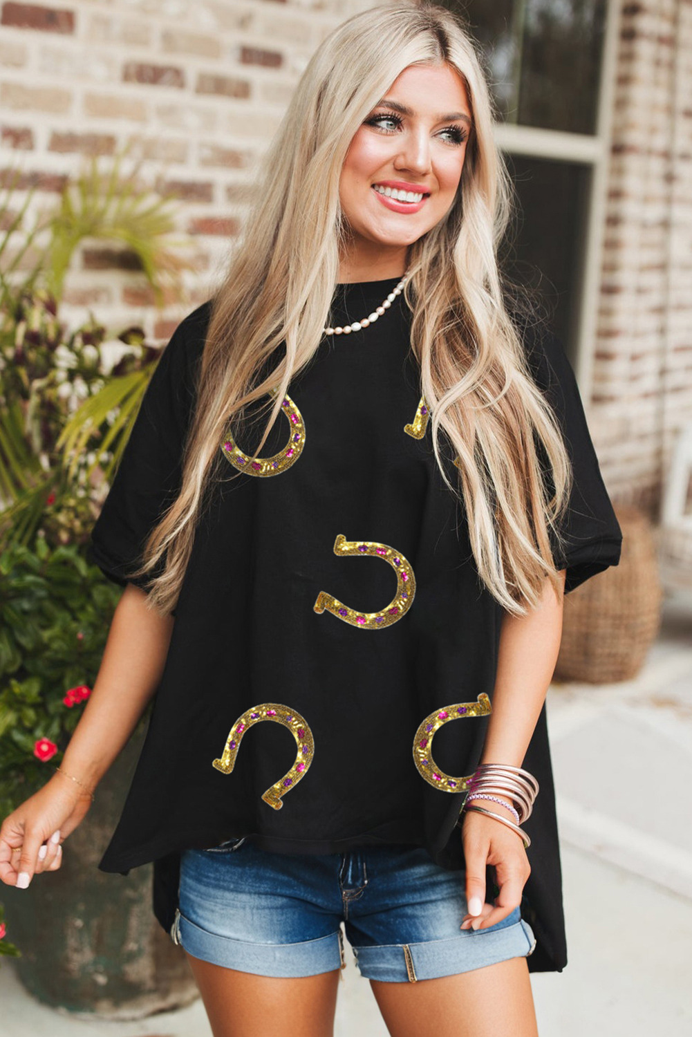 Women's Black High Low Hem Casual T-Shirt with Shiny Western Horseshoes Print - Detail View 5