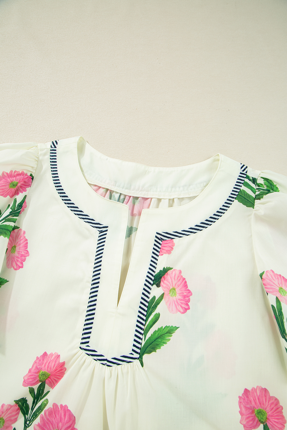 Women's Dress, Apricot Floral, Short Sleeve, Split Neck, Loose Fit, Summer Dress, Casual Style, Contrast Trim, H-Line Silhouette, Daily Wear, Vacation Dress, Lightweight, Comfortable, Floral Pattern, Short Length, Stylish Design - Detail View 8