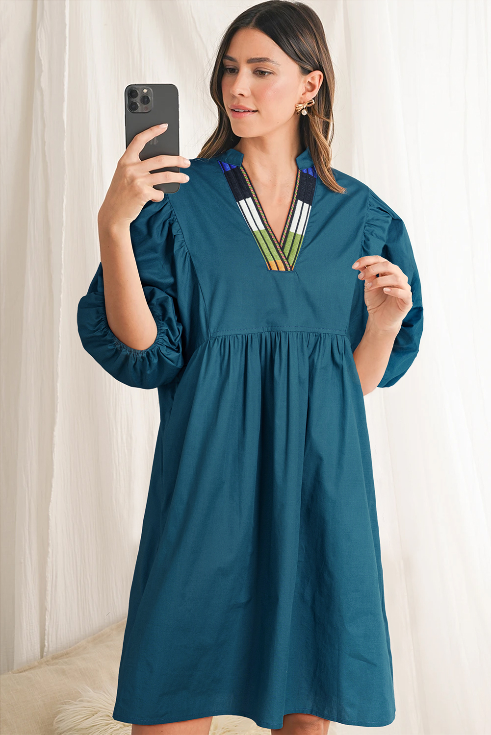 Stylish Colorblock V Neck Dress for Women - Puff Sleeve Design, Perfect for Summer - Detail View 3