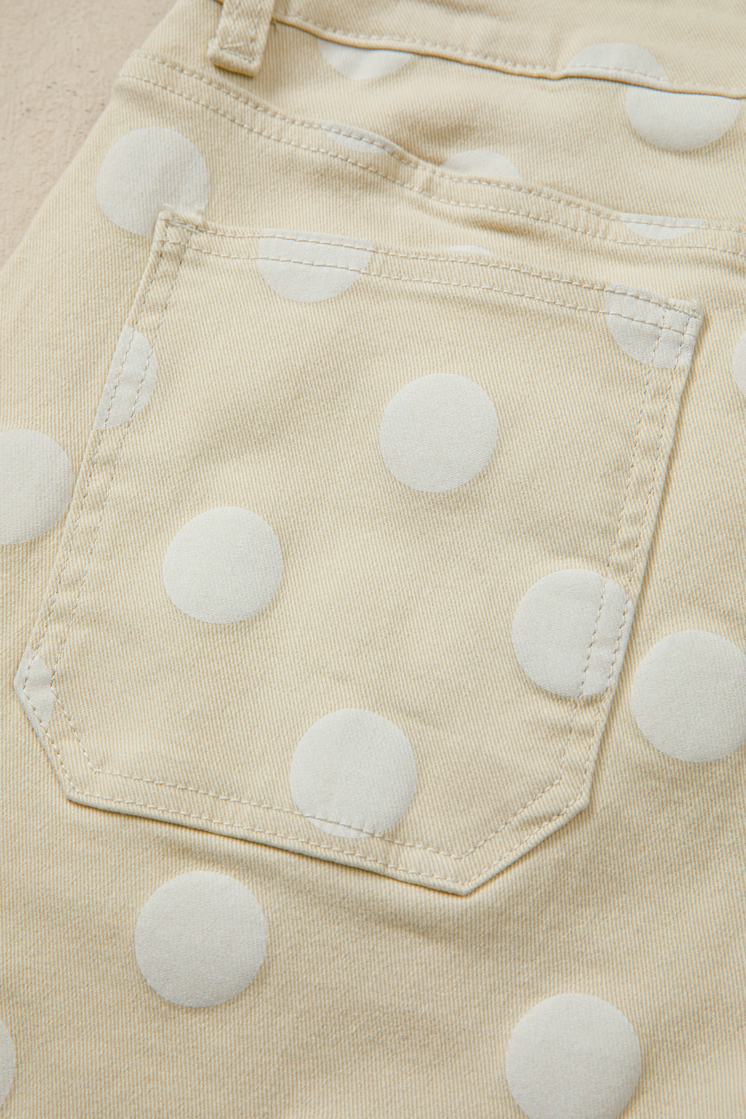Modern Women's Khaki Polka Dot Denim Jeans – High Waist Shift Silhouette with Raw Hem for Four Seasons - Detail View 9