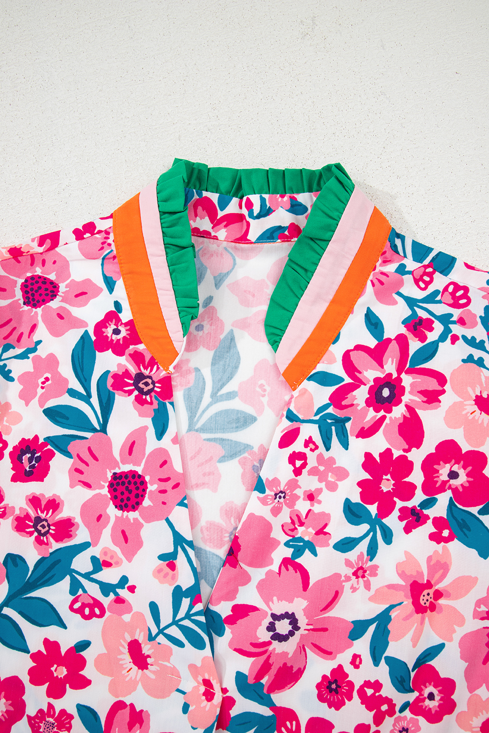 Elegant Short Sleeve Floral Blouse with Contrast Trim - Perfect for Summer - Detail View 6