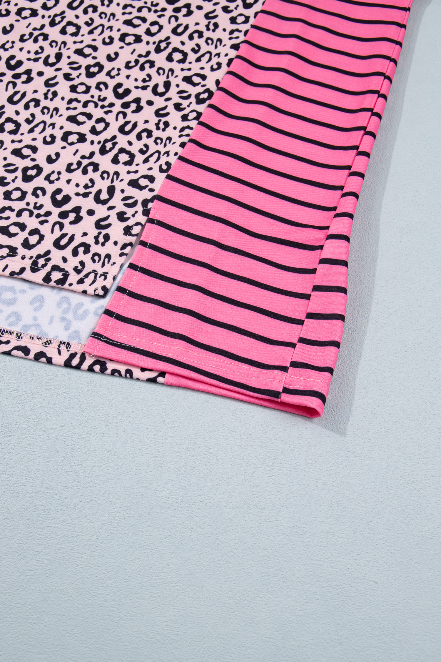 Women's Plus Size Pink Leopard Tee – Short Sleeve Patchwork Colorblock Casual Shirt - Detail View 7