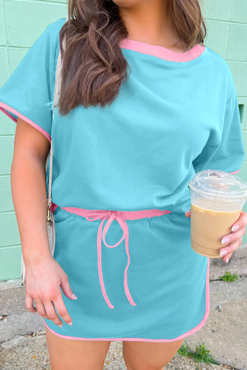 Stylish Plus Size Casual Outfit: Turquoise Round Neck T-Shirt with Skirt - Detail View 2