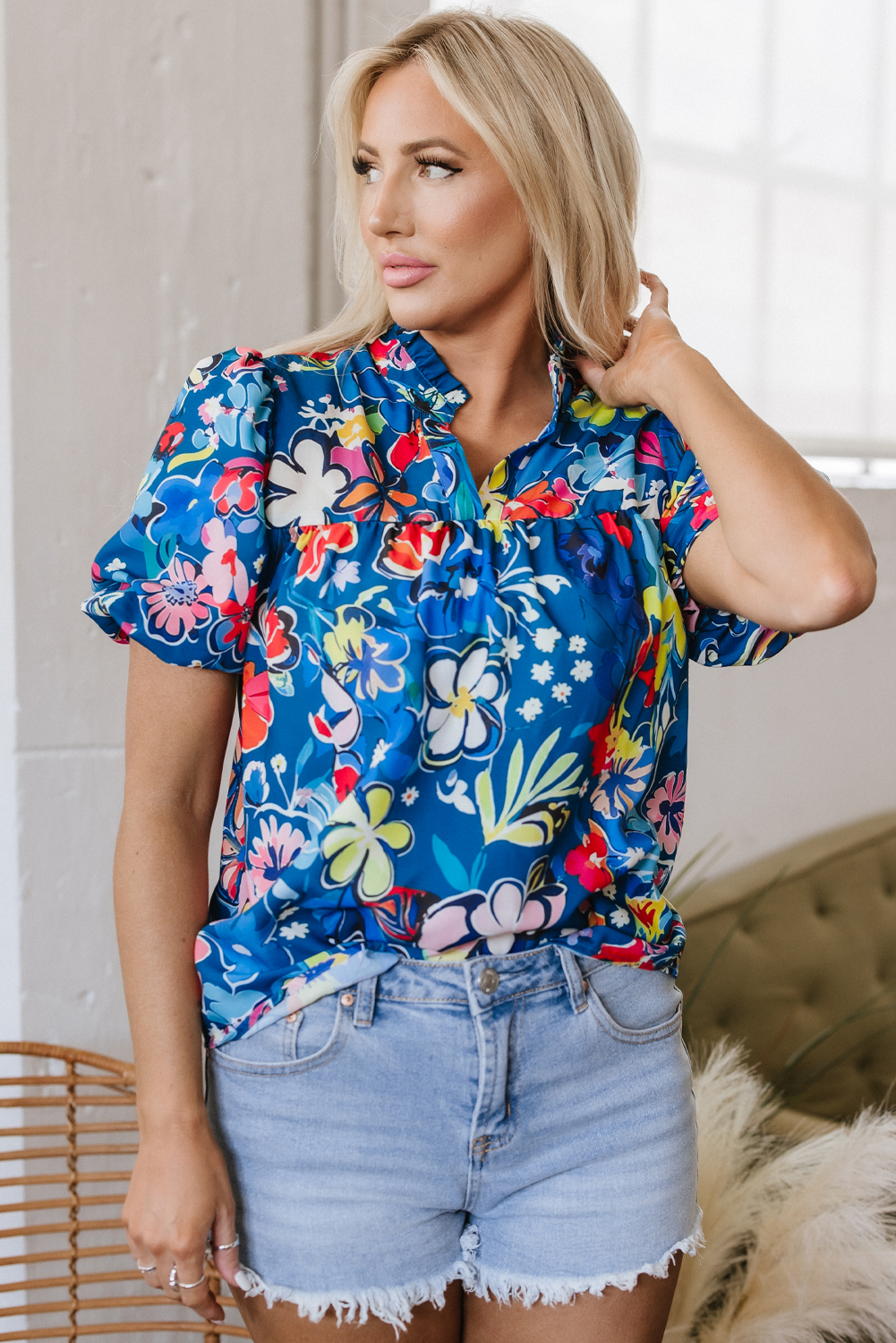 Elegant Casual Blue Floral Blouse with Puff Sleeves and V Neckline - Detail View 6