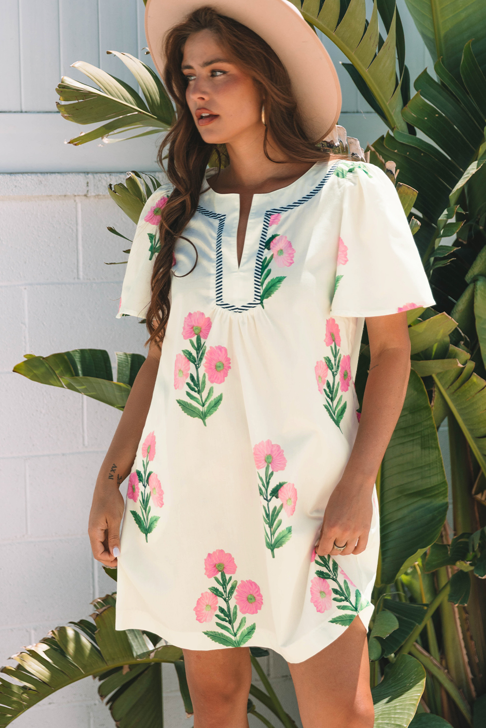 Women's Dress, Apricot Floral, Short Sleeve, Split Neck, Loose Fit, Summer Dress, Casual Style, Contrast Trim, H-Line Silhouette, Daily Wear, Vacation Dress, Lightweight, Comfortable, Floral Pattern, Short Length, Stylish Design - Detail View 16