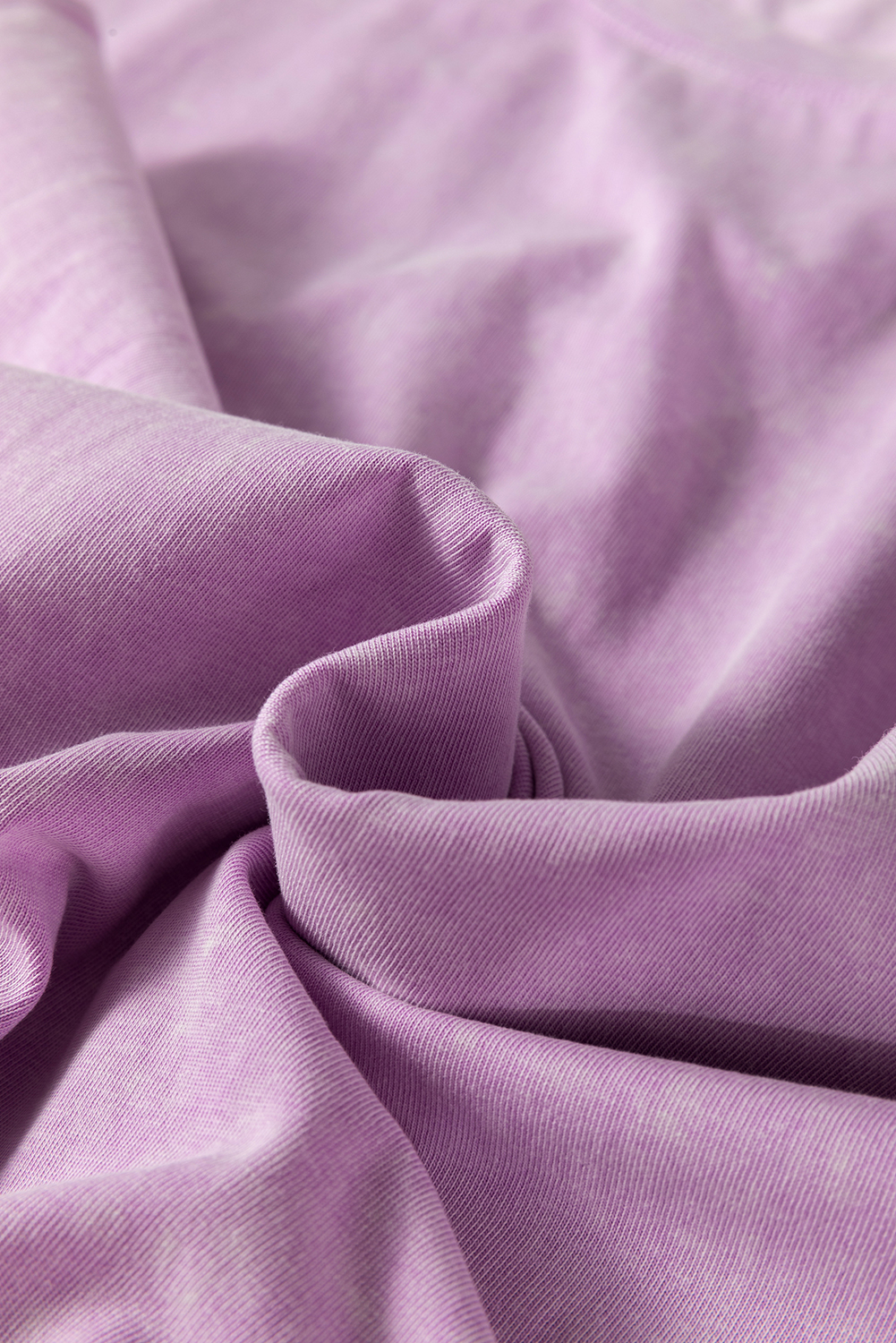 Casual Everyday Wear: Women's Pocketed T-Shirt Dress with Stylish Side Slits - Detail View 11