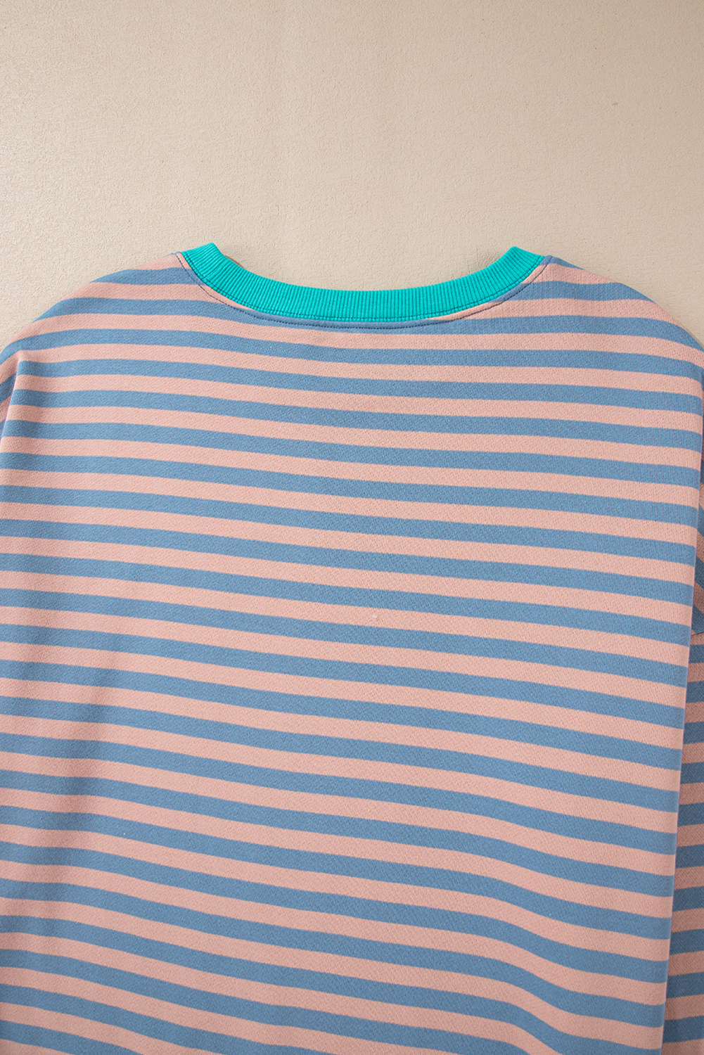 Comfortable Long Sleeve Round Neck Sweatshirt - Ideal for Fall & Winter Fashion - Detail View 19