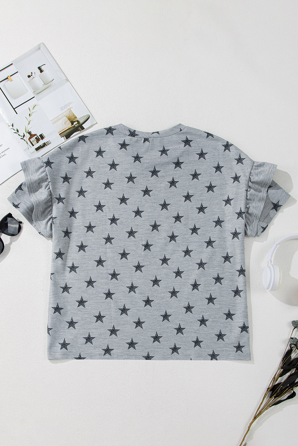 Casual Gray Graphic T-Shirt with Ruffle Sleeves and USA Lettering - Detail View 10