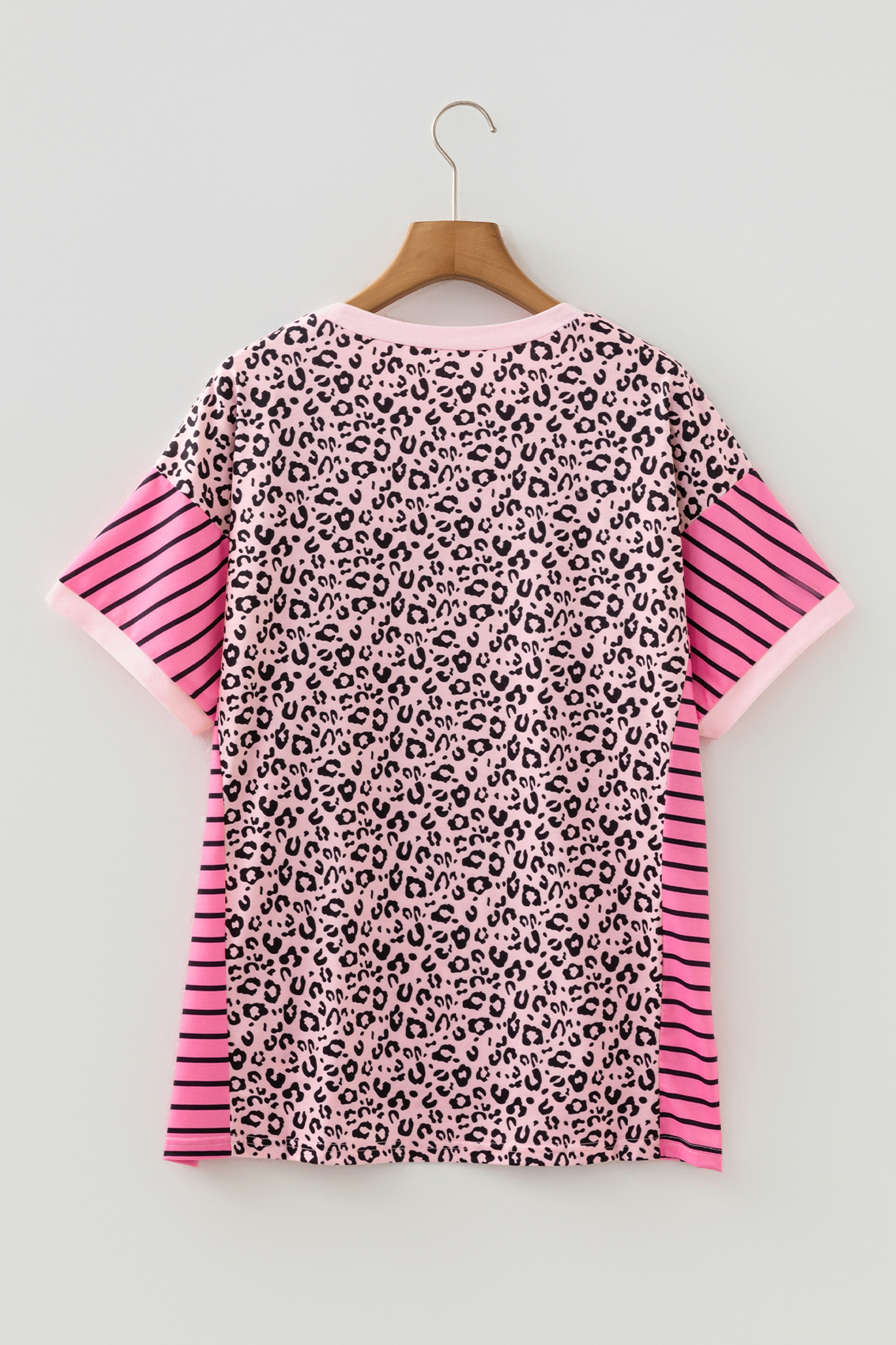 Women's Plus Size Pink Leopard Tee – Short Sleeve Patchwork Colorblock Casual Shirt - Detail View 10