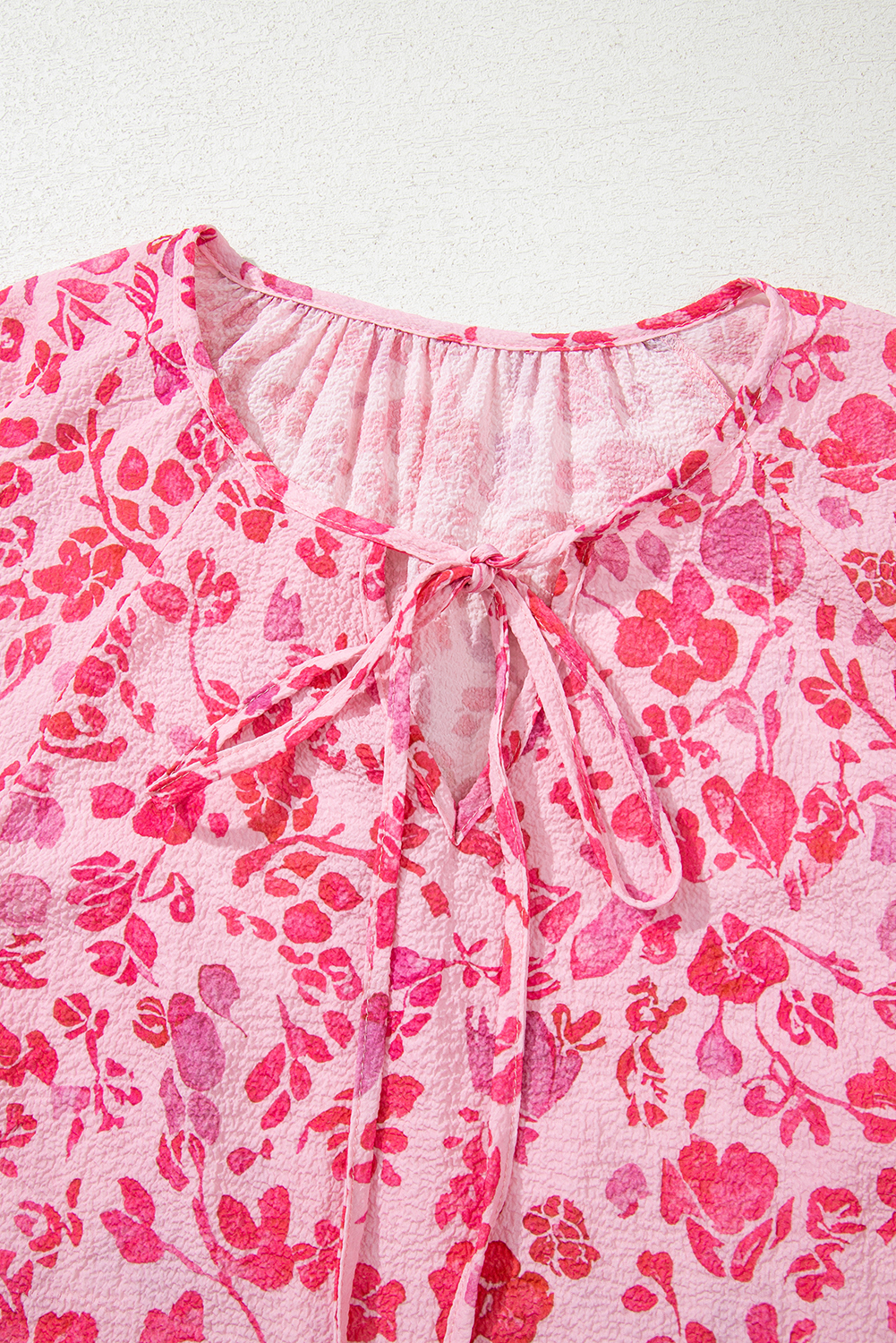 Chic and Elegant Pink Floral Blouse with Puff Sleeves - Perfect for Daily Wear - Detail View 6