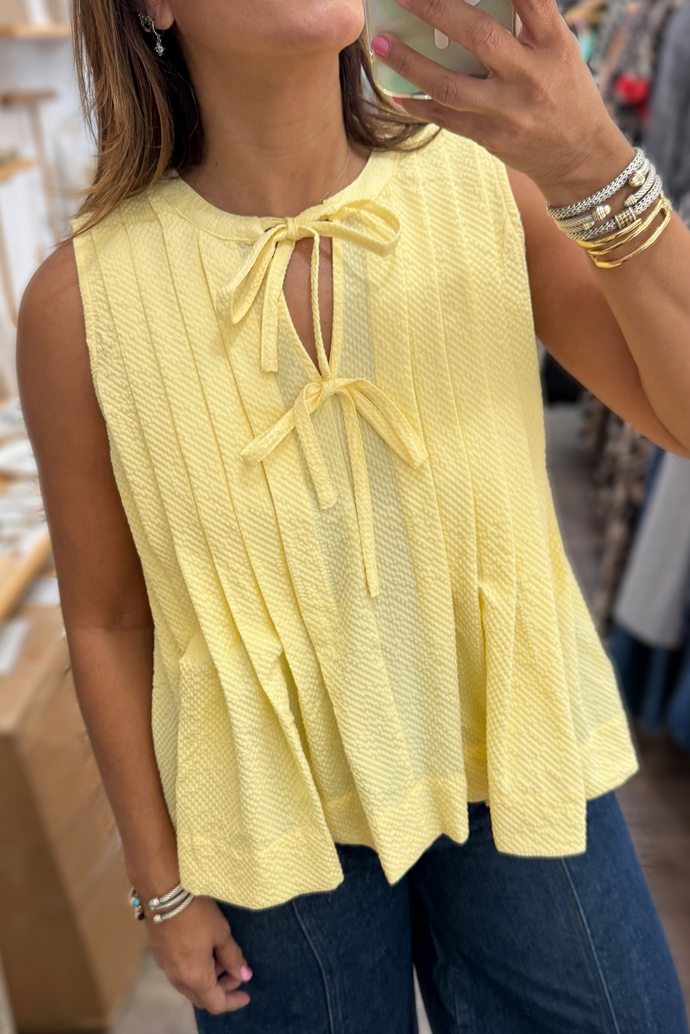 Versatile Loose Fit Yellow Cream Tank Top - Ideal for Casual and Dressy Occasions - Detail View 3