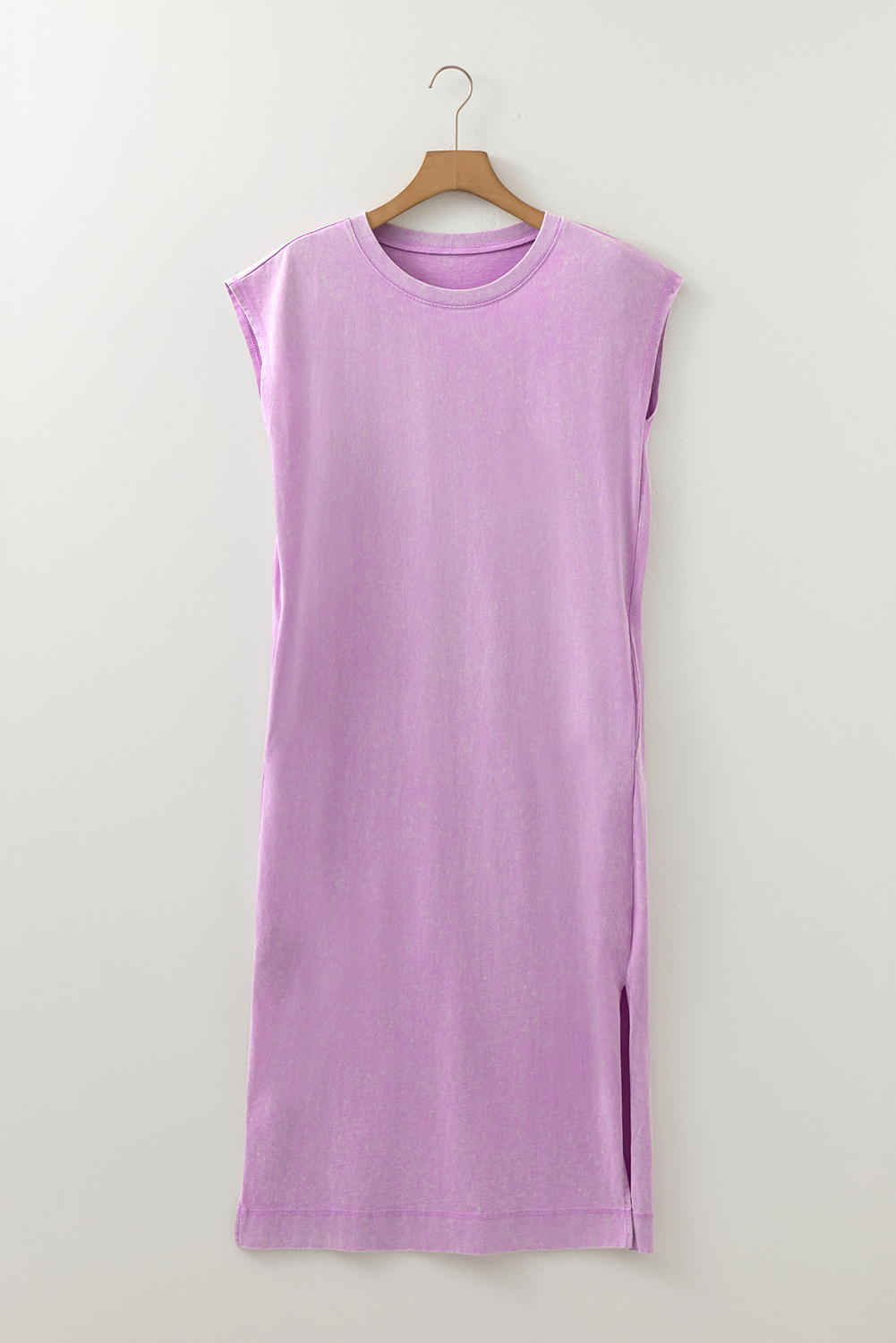 Casual Everyday Wear: Women's Pocketed T-Shirt Dress with Stylish Side Slits - Detail View 7