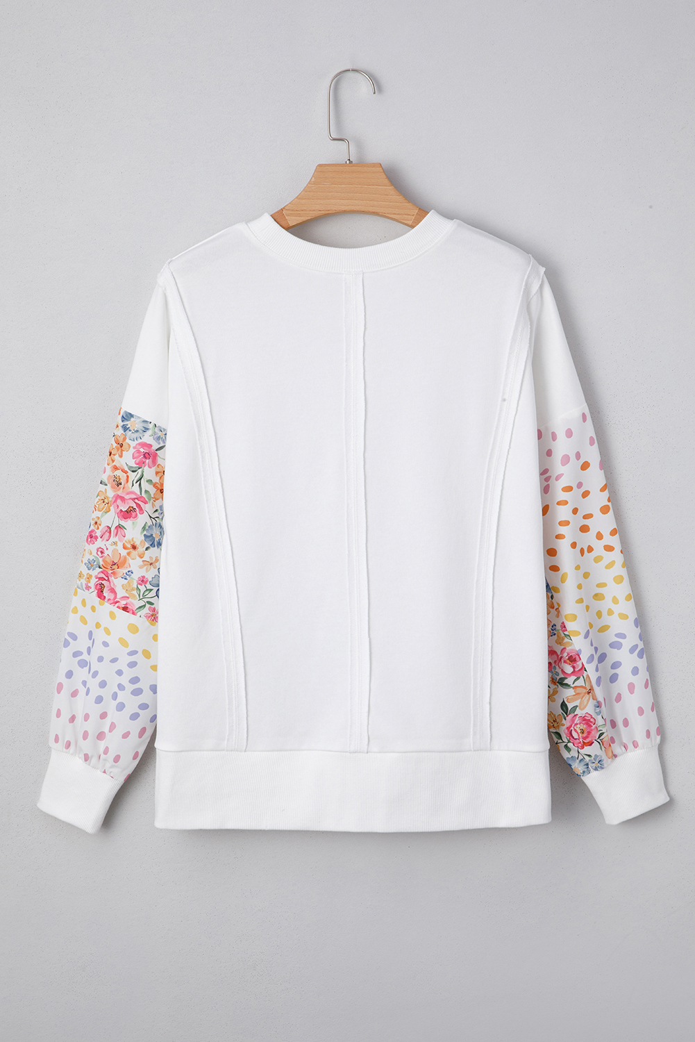 Comfortable Long Sleeve Casual Sweatshirt with Exposed Seams - Perfect for Fall - Detail View 7