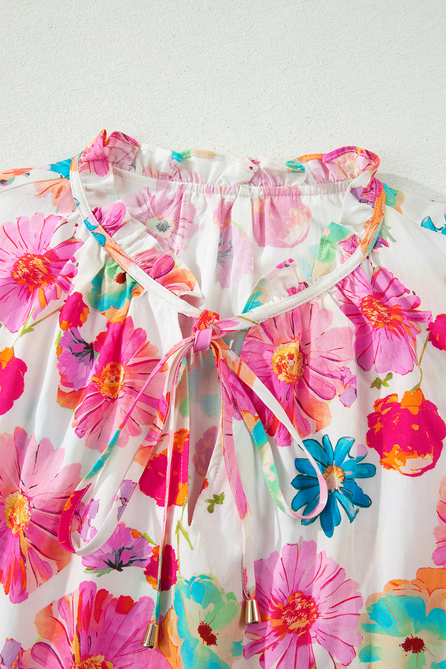 Women's Casual Pink Floral Print Top – Ruched Short Sleeve V-Neck Blouse, Thoughtful Gift for Her - Detail View 6