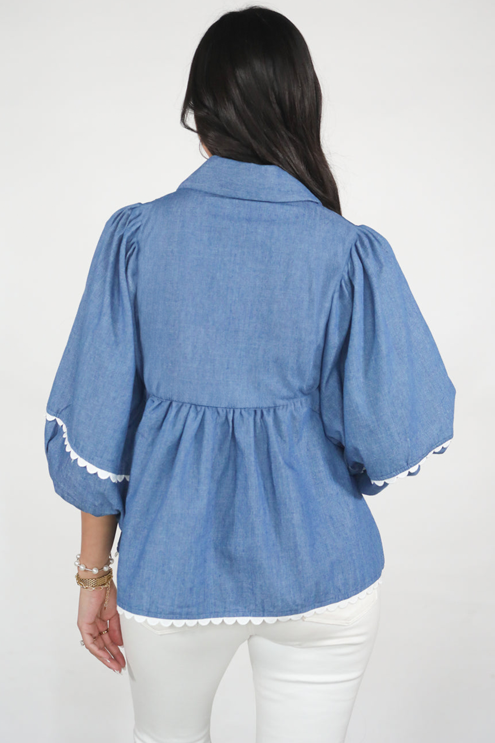 Charming Dusk Blue Blouse with Lace Details and Puff Sleeves for a Feminine Look - Detail View 2