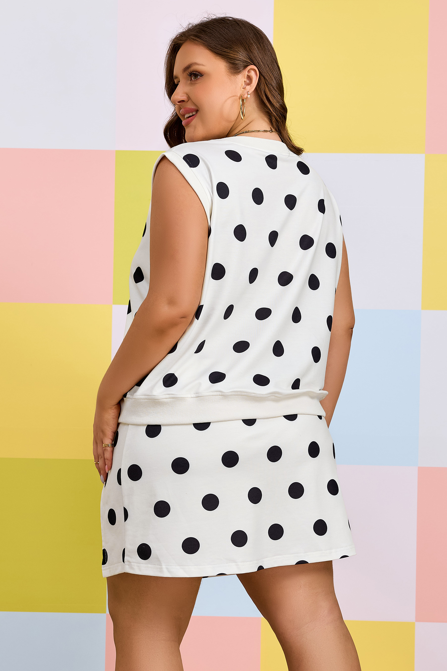 Chic Plus Size Polka Dot Skort Set – Women's Summer Shift Silhouette Outfit for Daily Wear - Detail View 2