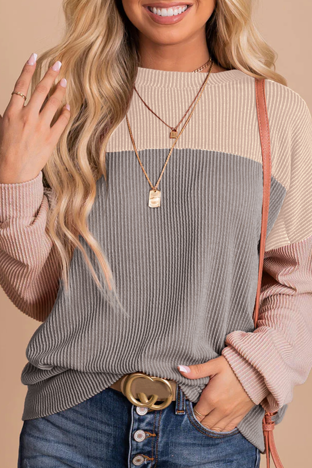 Chic and Comfortable Long Sleeve Top with Bold Color Block Design for Fall - Detail View 2