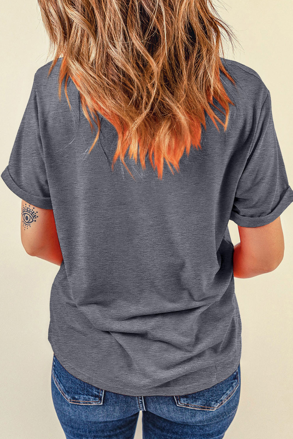 Women's Graphic Tee, Gray T-Shirt, Sunflower Design, Cowgirl Boots, Western Fashion, Casual Style, Short Sleeve, Relaxed Fit, Round Neck, Summer Wear, Comfortable Cotton Blend, Vintage Style, Daily Wear, Graphic Tees - Detail View 8