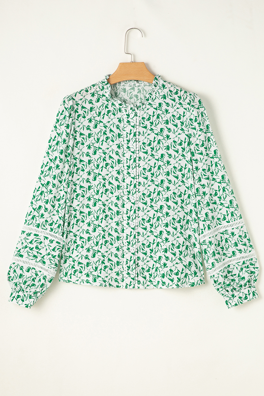 Chic Casual Fall Blouse: Puff Sleeves and Lace Accents in Green Floral Design - Detail View 3