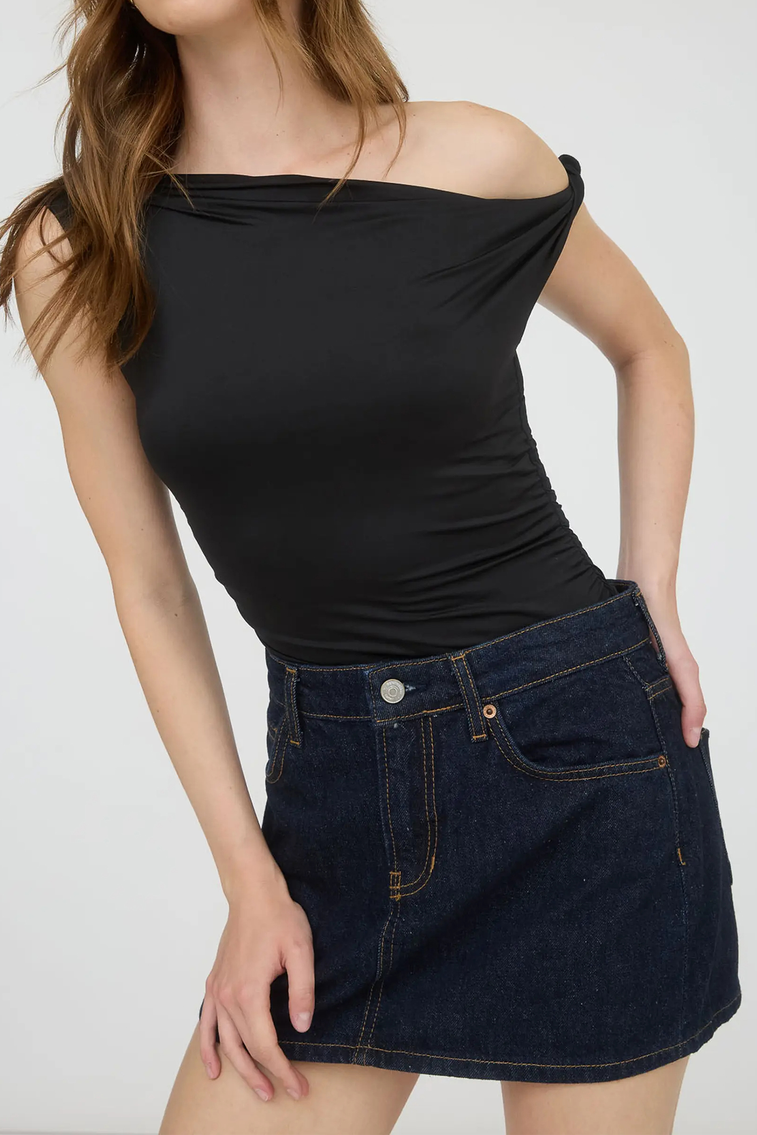 Chic Women's Off the Shoulder Tank Top – Asymmetric Neck Sleeveless Slim Fit Top for Daily Wear - Detail View 6